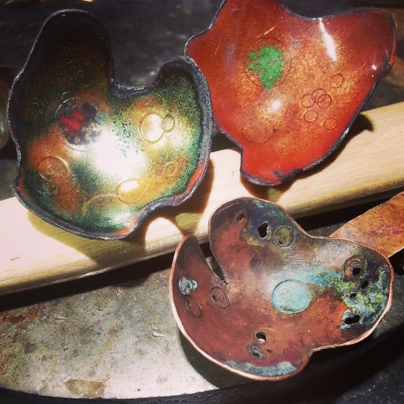 Enamel dome rings 