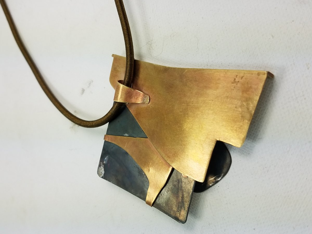 contemporary art jewellry