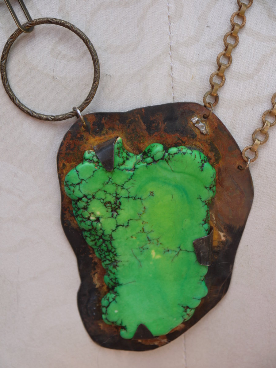 Beautiful green magnestie stone