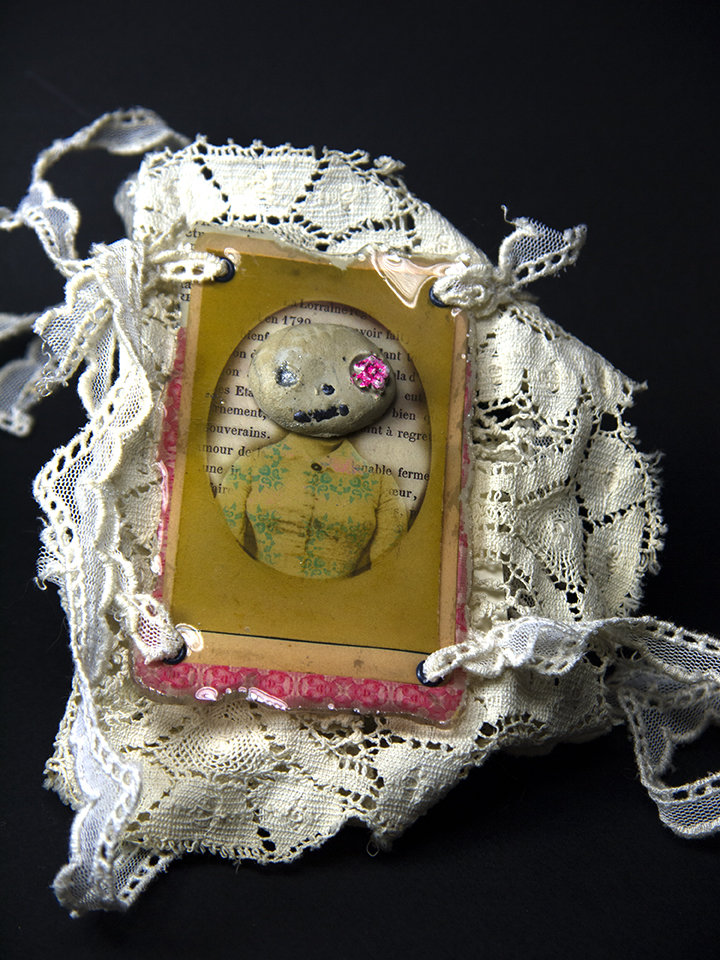 Day of the Dead skully with pink flower eye