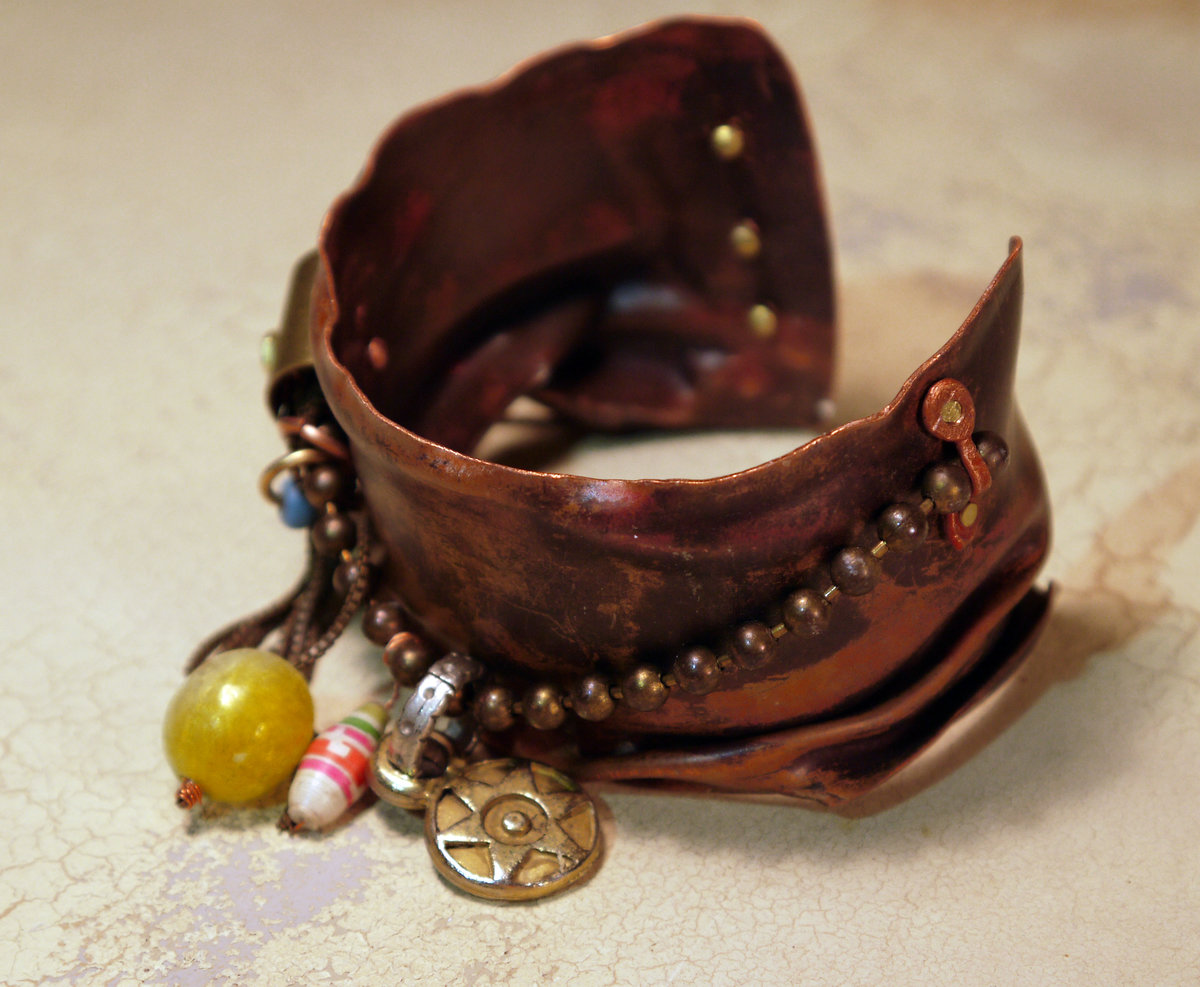 salvaged_crushed_copper_cuff_recycled_chains_beads_vintage_parts_brass Jomama