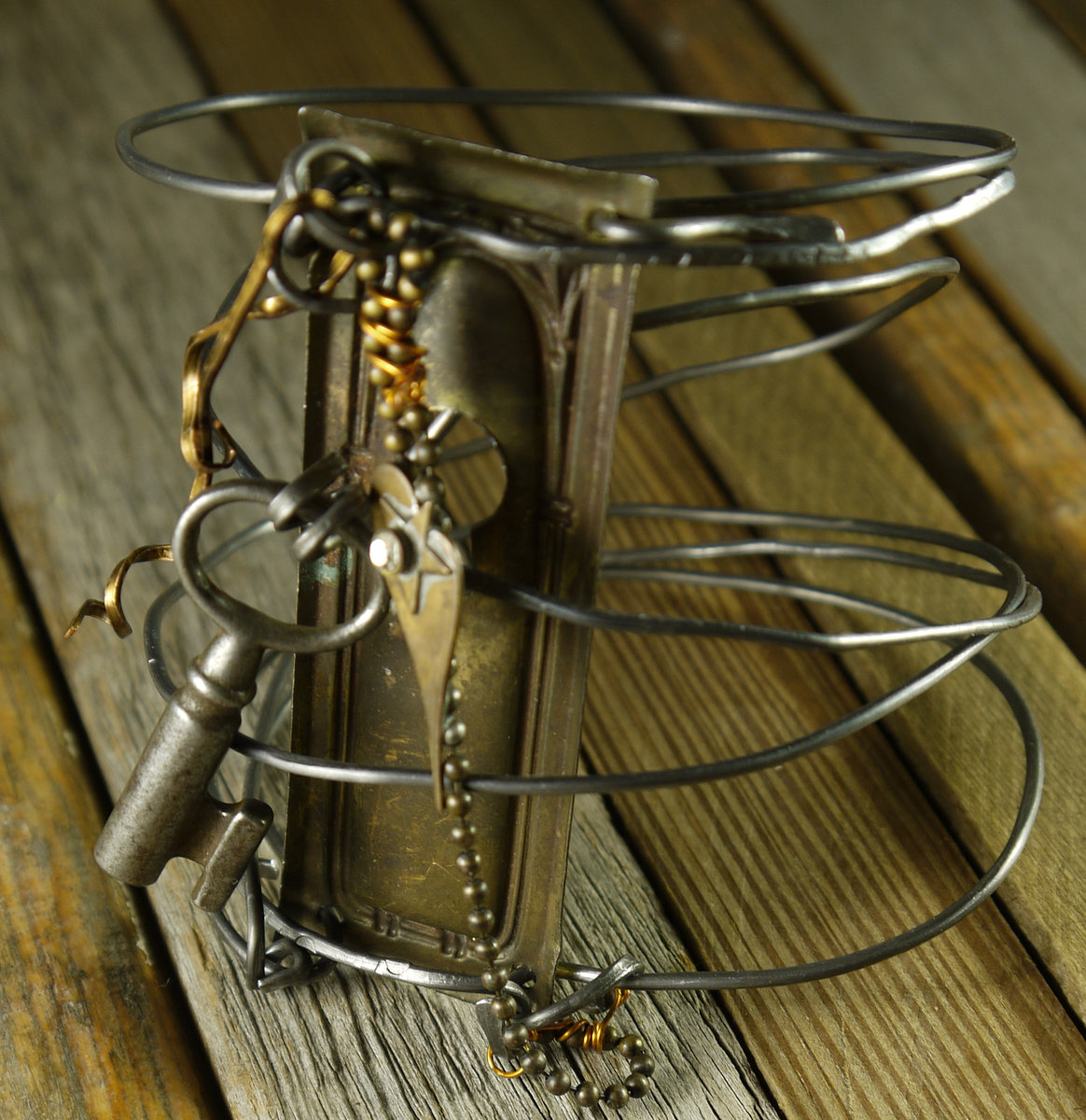 Industrial key hole steel wire bracelet